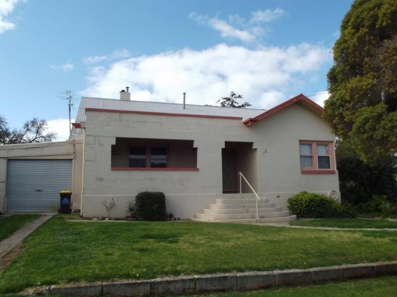 16 Kennedy Street, Maryborough VIC 3465