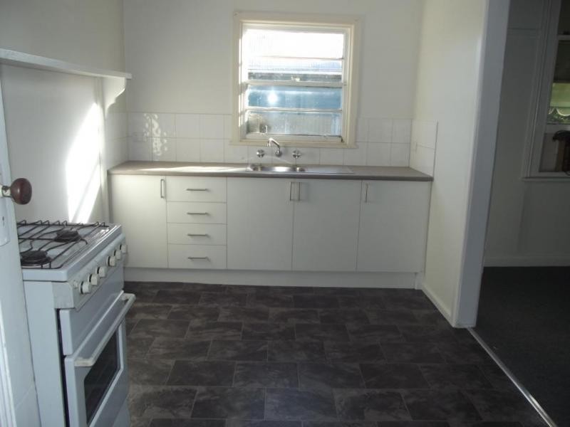 13 Thompson Street, Dunolly VIC 3472