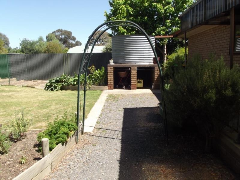 32 Liebig Street, Avoca VIC 3467