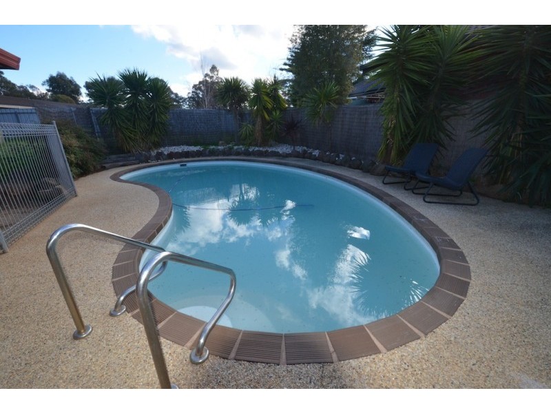 23 PEKIN ROAD, Maryborough VIC 3465