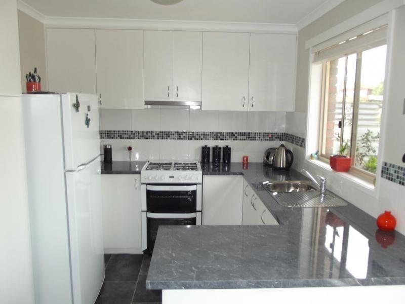 18 Albert Street, Carisbrook VIC 3464