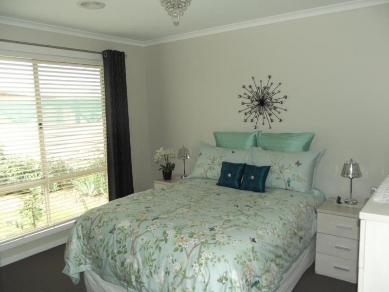 18 Albert Street, Carisbrook VIC 3464