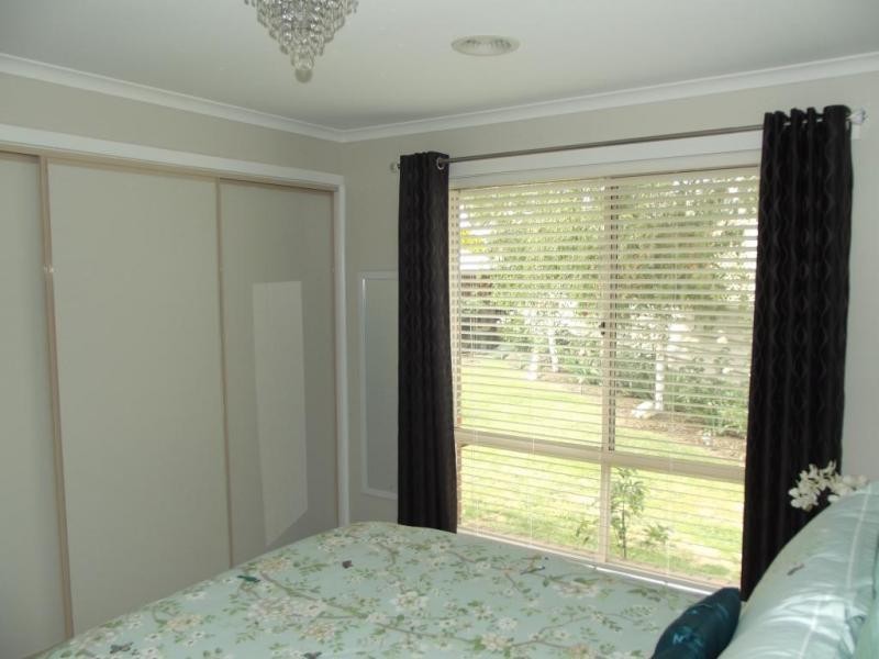 18 Albert Street, Carisbrook VIC 3464