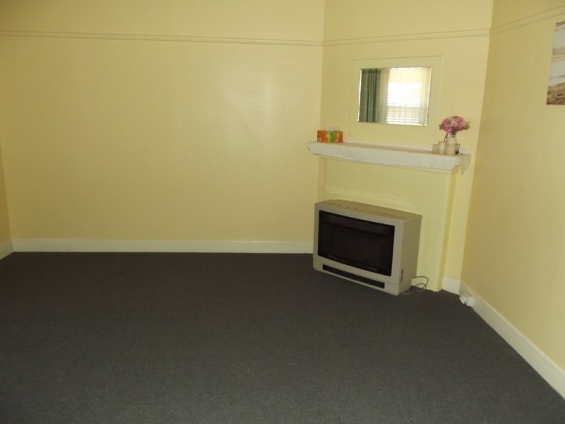 4 Derby Road, Maryborough VIC 3465