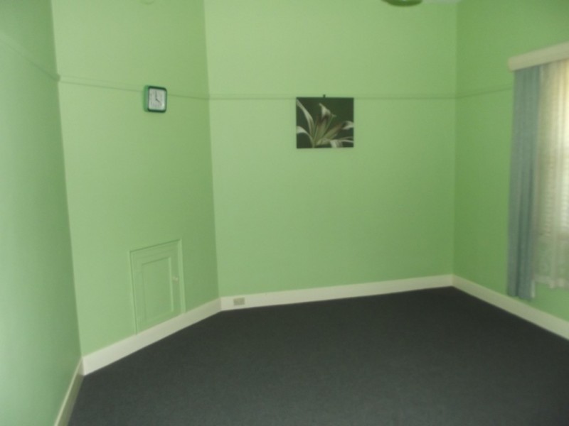 4 Derby Road, Maryborough VIC 3465