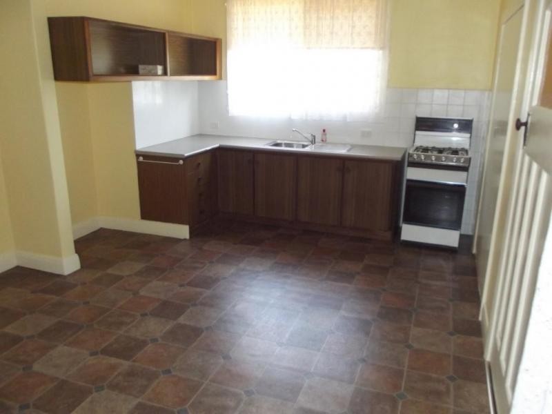 4 Derby Road, Maryborough VIC 3465