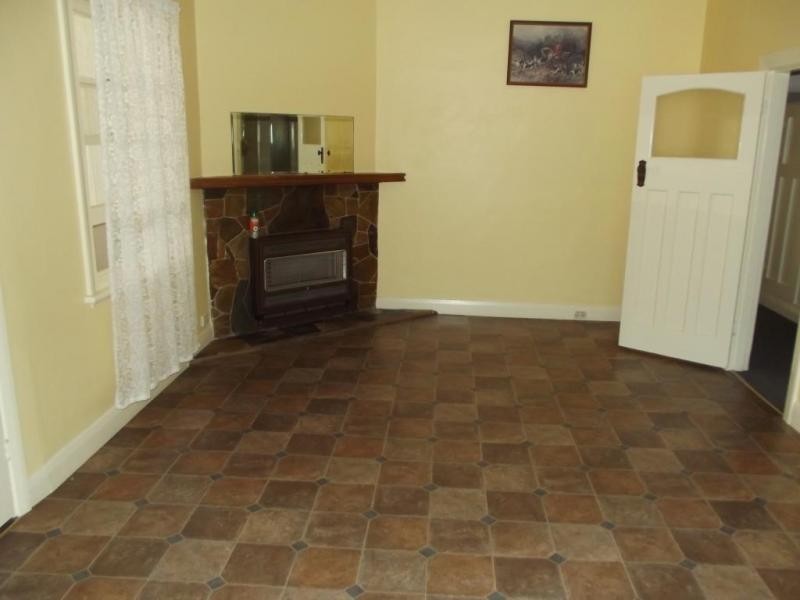 4 Derby Road, Maryborough VIC 3465