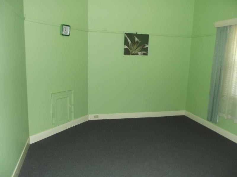 4 Derby Road, Maryborough VIC 3465