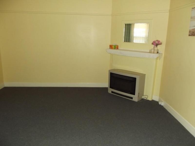 4 Derby Road, Maryborough VIC 3465