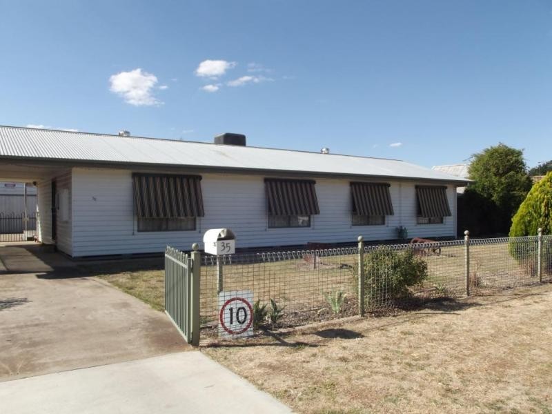 35 Powlett Street, Carisbrook VIC 3464