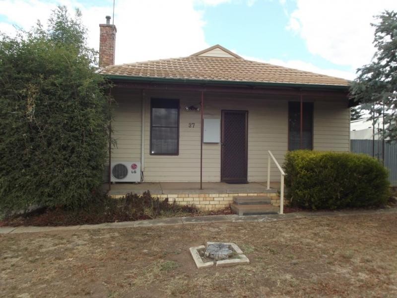 37 Peel Street, Maryborough VIC 3465