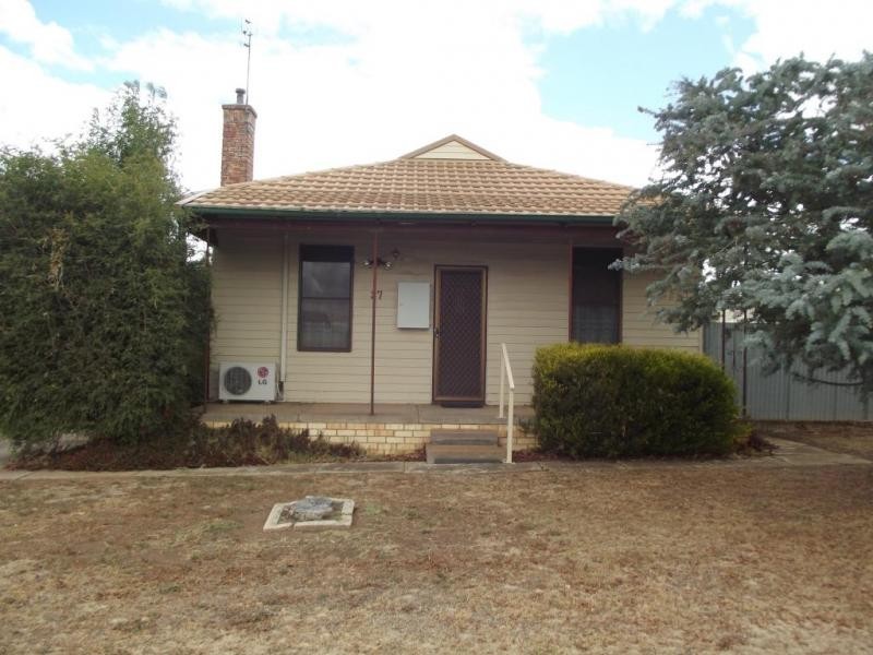 37 Peel Street, Maryborough VIC 3465