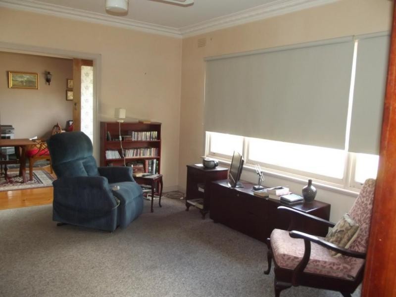 110 Barnett Street, Avoca VIC 3467