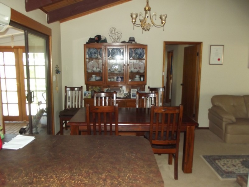 8 Rutherford Street, Avoca VIC 3467