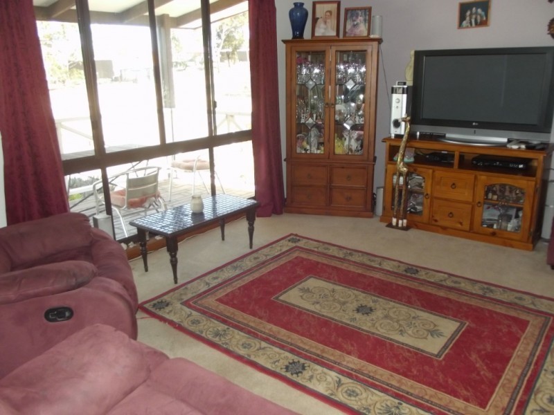 8 Rutherford Street, Avoca VIC 3467