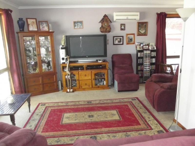 8 Rutherford Street, Avoca VIC 3467