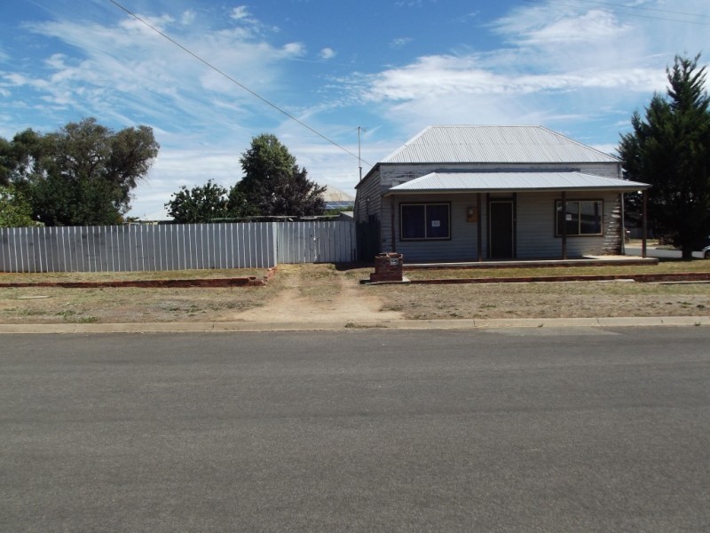 4 Higham Street, Maryborough VIC 3465