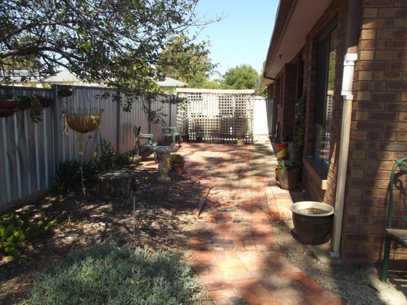 1/4 Harkness Street, Maryborough VIC 3465