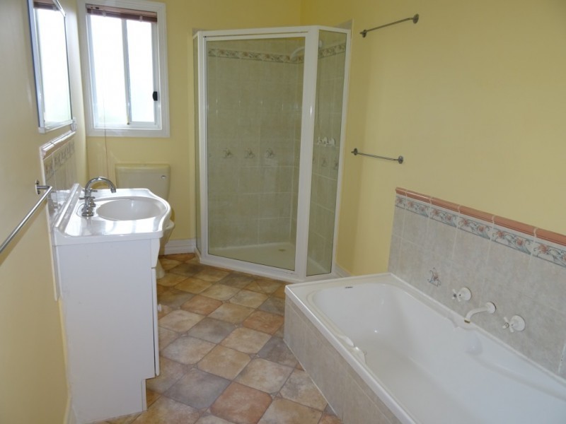 112 Loch Street, Maryborough VIC 3465