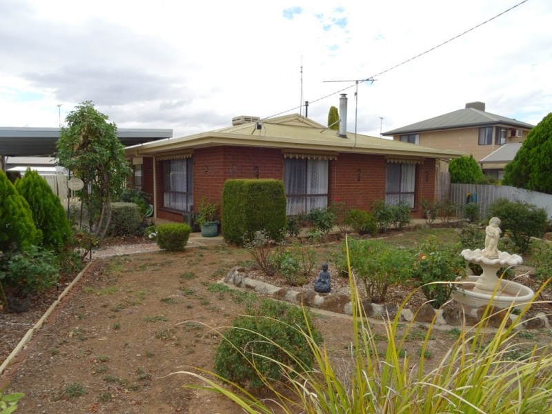 15 McLachlan Street, Carisbrook VIC 3464