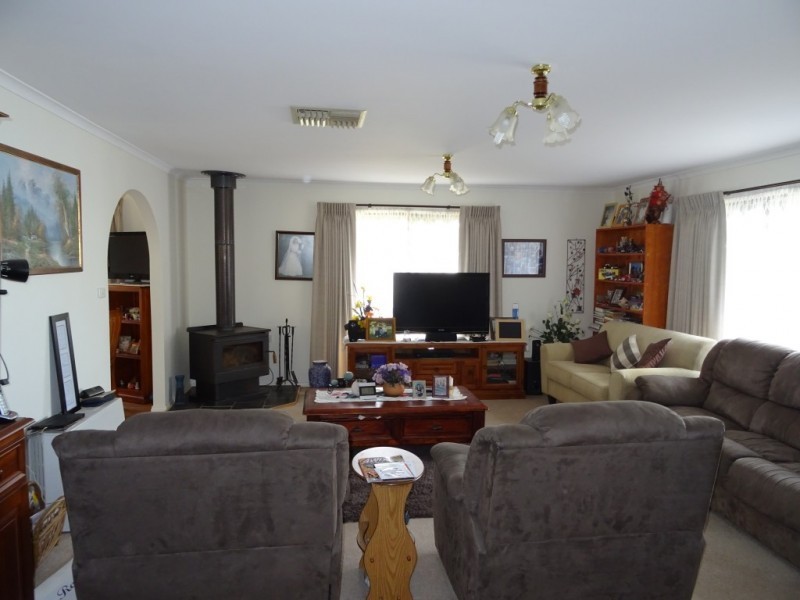 15 McLachlan Street, CARISBROOK, Maryborough VIC 3465