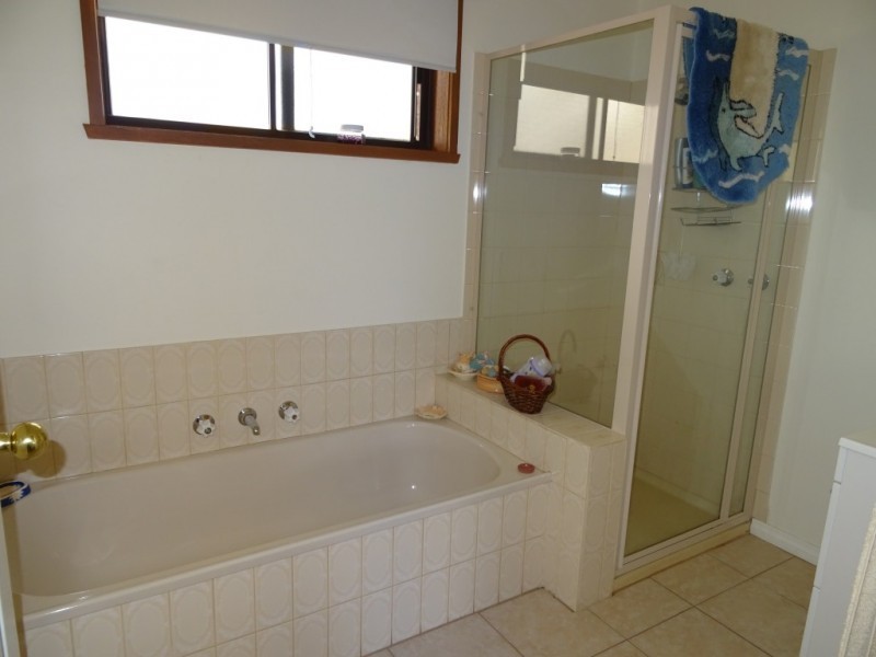 15 McLachlan Street, CARISBROOK, Maryborough VIC 3465