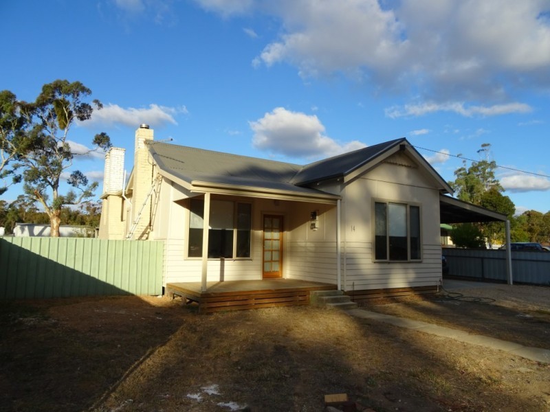 14 High Street, Avoca VIC 3467