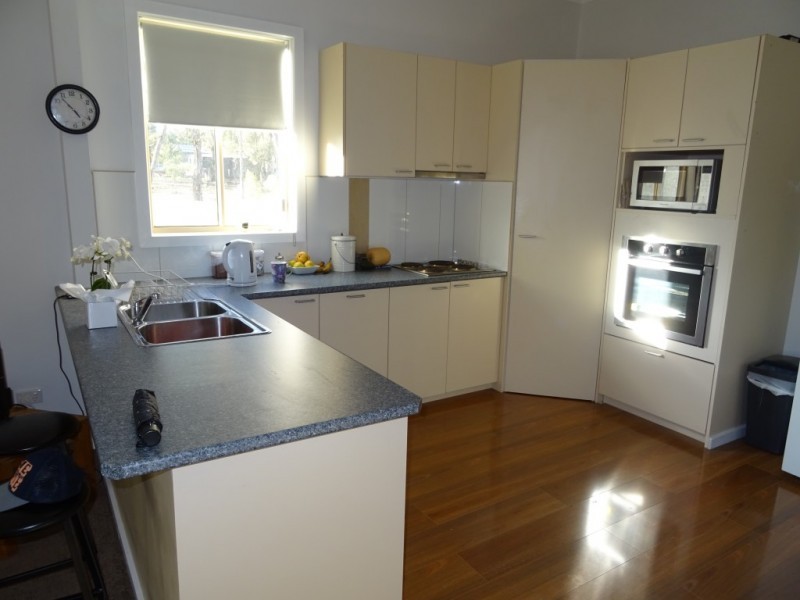 14 High Street, Avoca VIC 3467