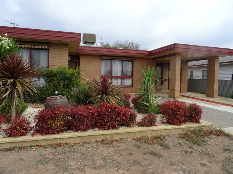 8 Fuller Street, Maryborough VIC 3465