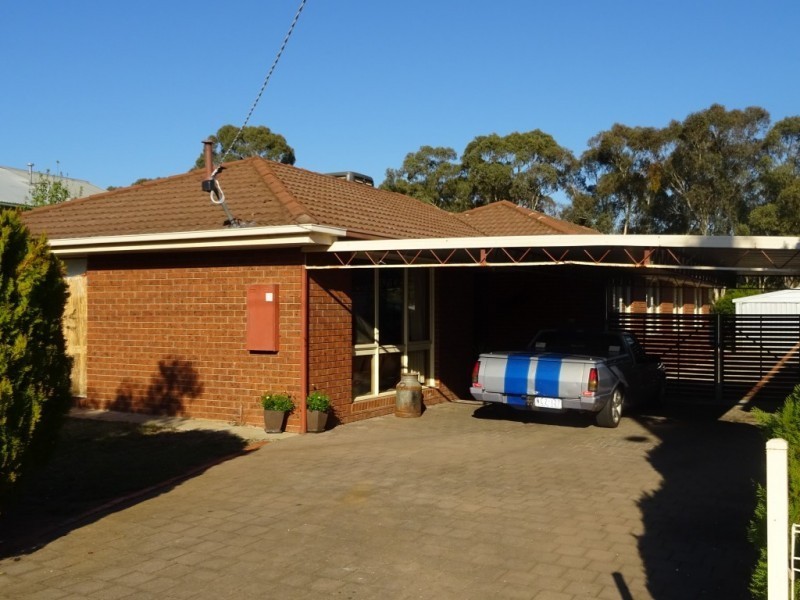 104 Queens Avenue, Maryborough VIC 3465