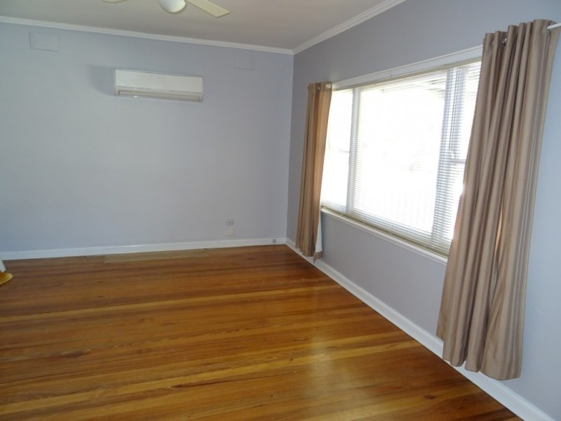 37 Faraday Street, Avoca VIC 3467