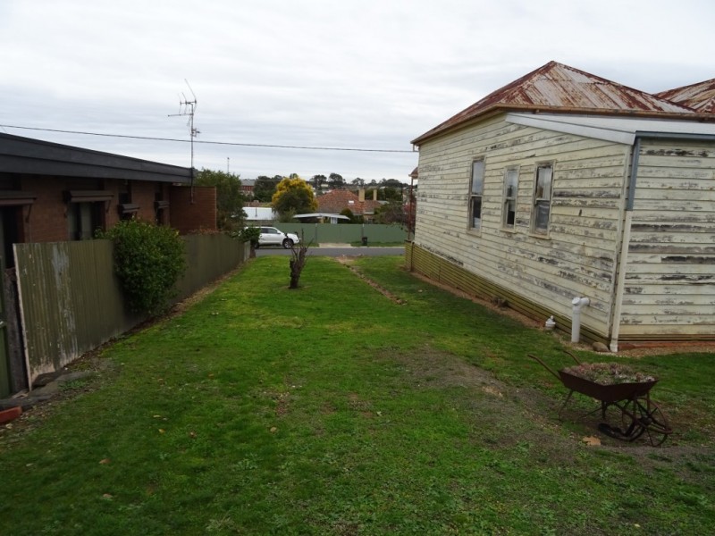 17 Clarendon Street, Maryborough VIC 3465