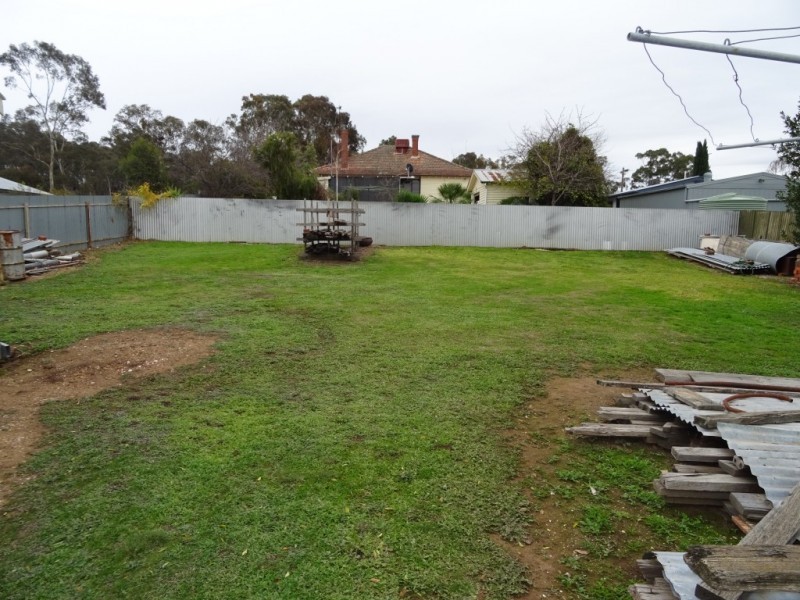 17 Clarendon Street, Maryborough VIC 3465