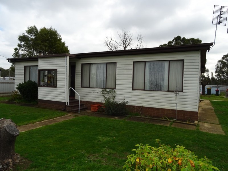 30 Tweeddale Street, Dunolly VIC 3472