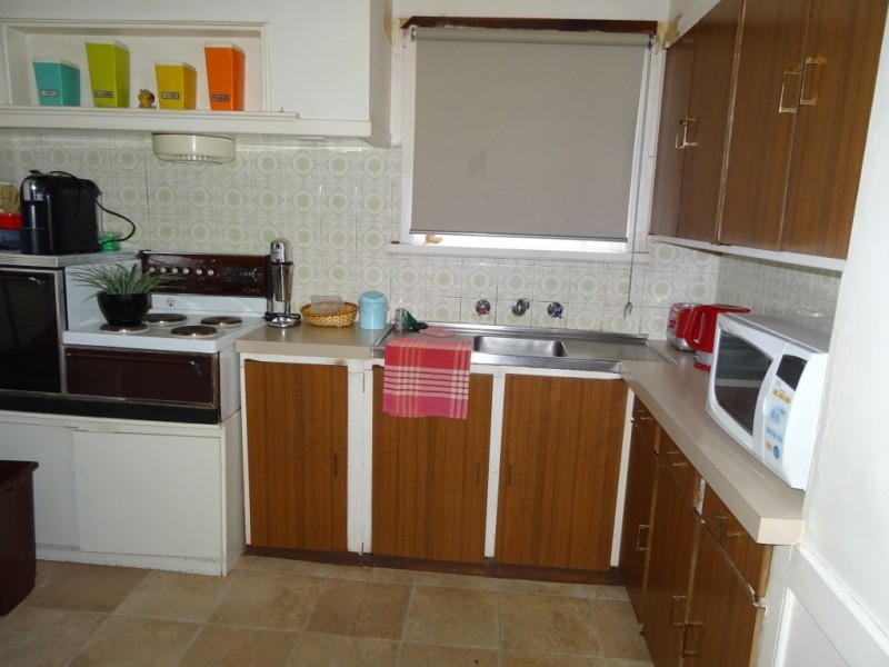 11 Frost Avenue, Maryborough VIC 3465