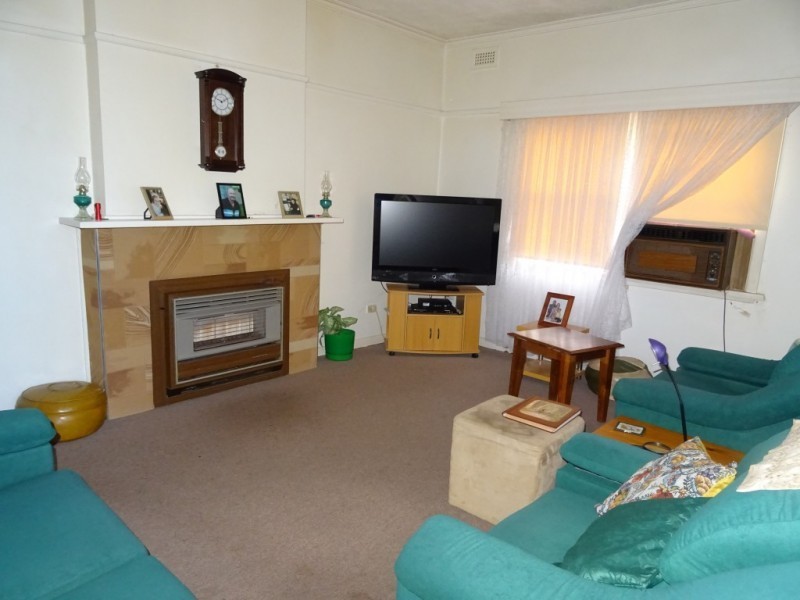 11 Frost Avenue, Maryborough VIC 3465