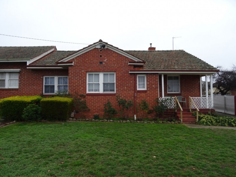 11 Frost Avenue, Maryborough VIC 3465