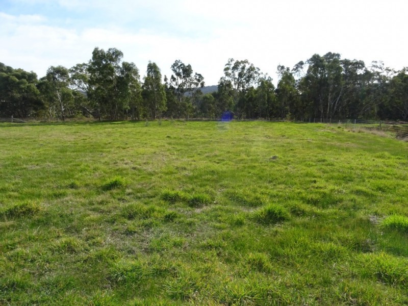 Lot 105E,  Stawell-Avoca Road, Moonambel VIC 3478