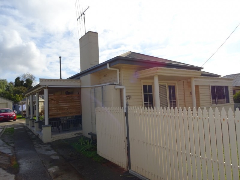 17 Nolan Street, Maryborough VIC 3465