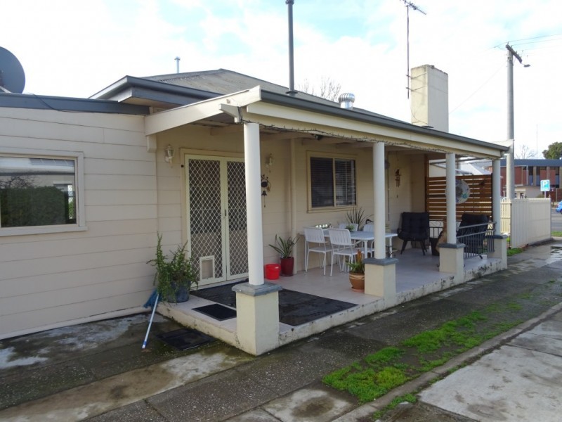 17 Nolan Street, Maryborough VIC 3465