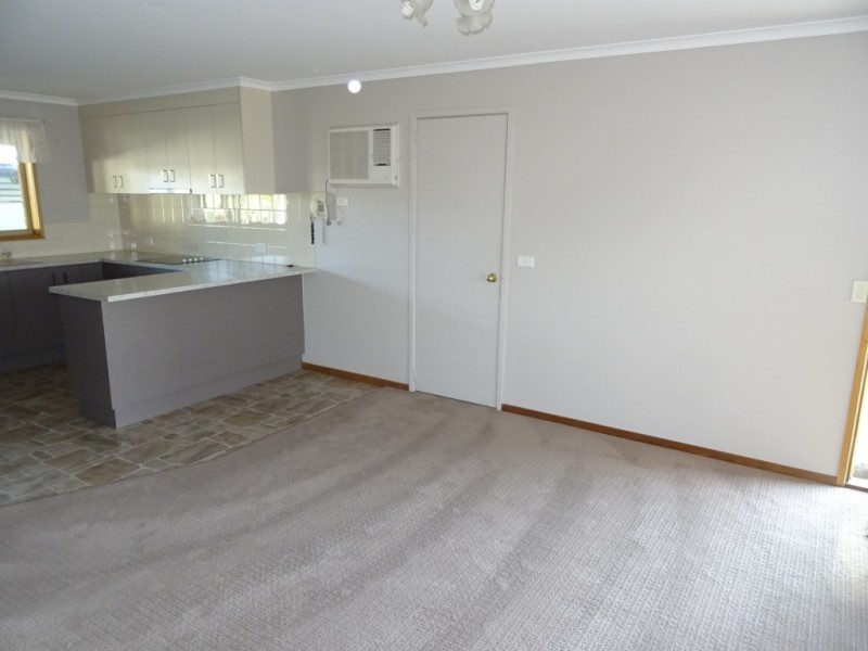 17 Powlett Street, Carisbrook VIC 3464