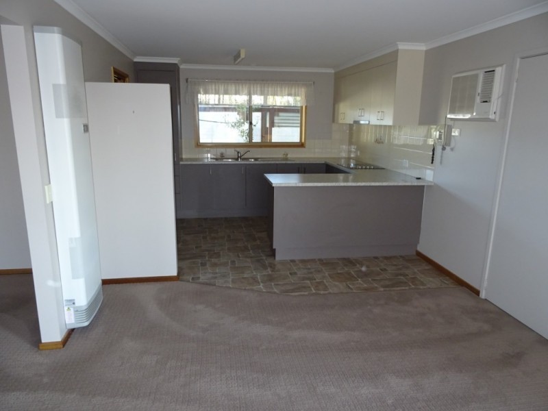 17 Powlett Street, Carisbrook VIC 3464