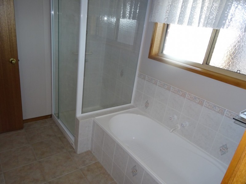 17 Powlett Street, Carisbrook VIC 3464