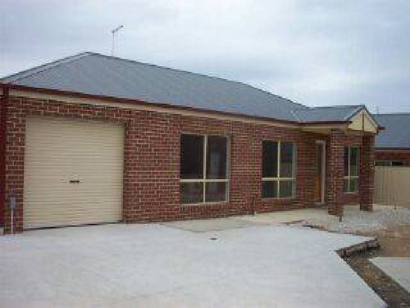 East Field Street, Maryborough VIC 3465