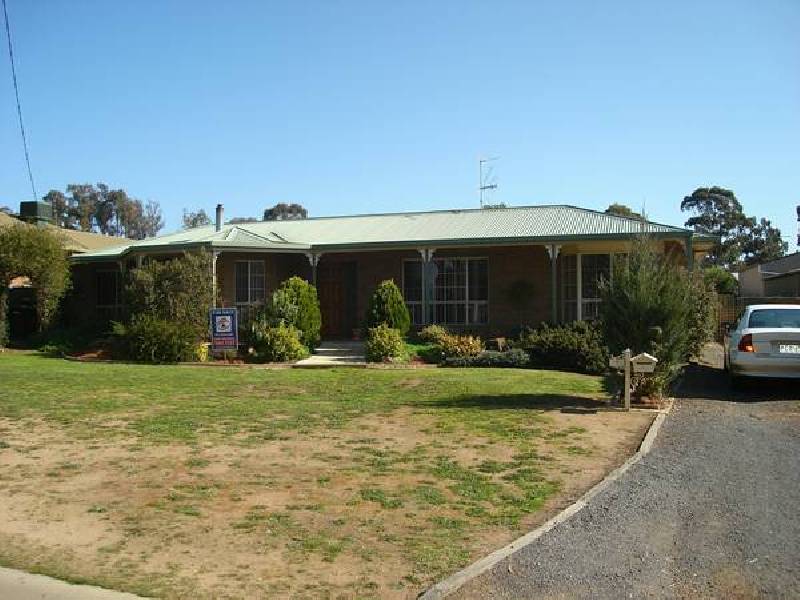 7 Hughes Street, Maryborough VIC 3465