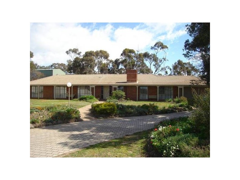 9 Moondarra Court, Maryborough VIC 3465