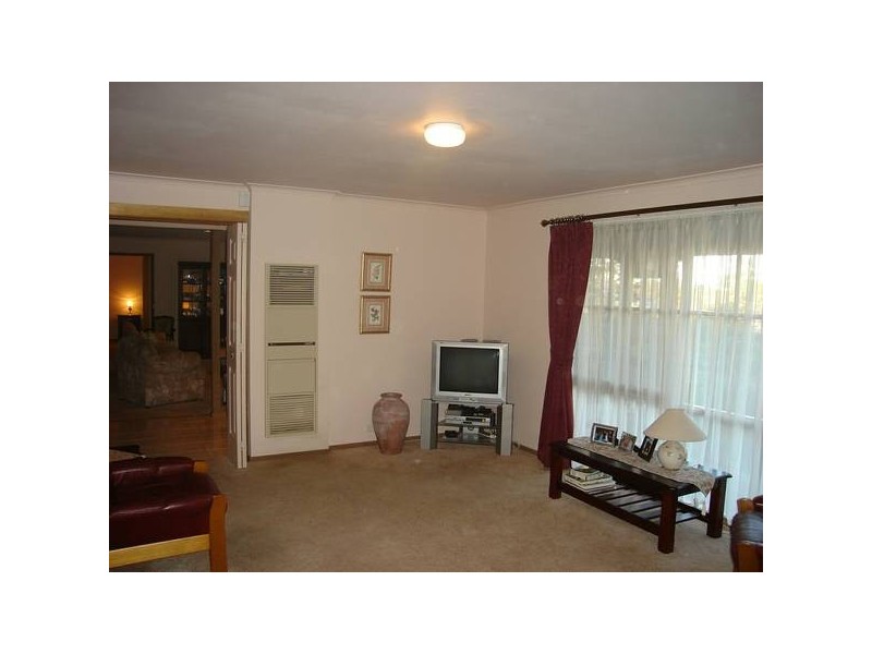 9 Moondarra Court, Maryborough VIC 3465