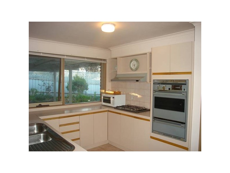 9 Moondarra Court, Maryborough VIC 3465