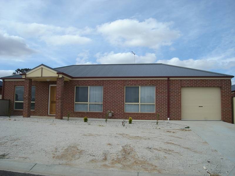 1/20 EastField Street, Maryborough VIC 3465