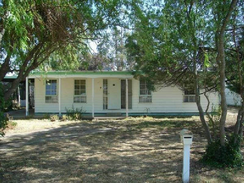 7 Victoria Street, Carisbrook VIC 3464